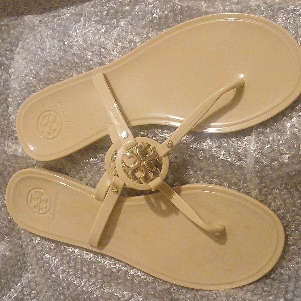 Jelly flip flops